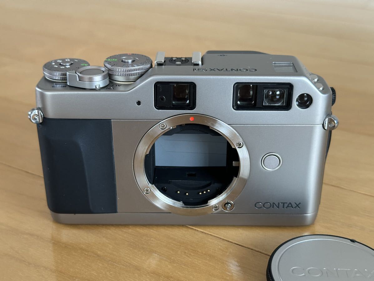 CONTAX コンタックス G1 ボディ ROM改造済 + Carl Zeiss Biogon T* 28mm F2.8 + Carl Zeiss Planar T* 45mm F2.0の画像2