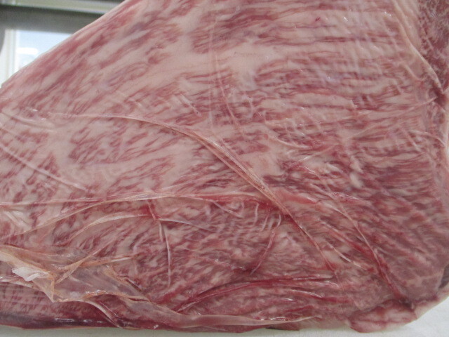 ブランド牛 チルド 黒毛和牛 外もも ナカ肉 もも肉 レア 3200g 最高級 A5 国産 焼肉 ステーキ ローストビーフ すき焼 赤身 牛肉 ブロックの画像1