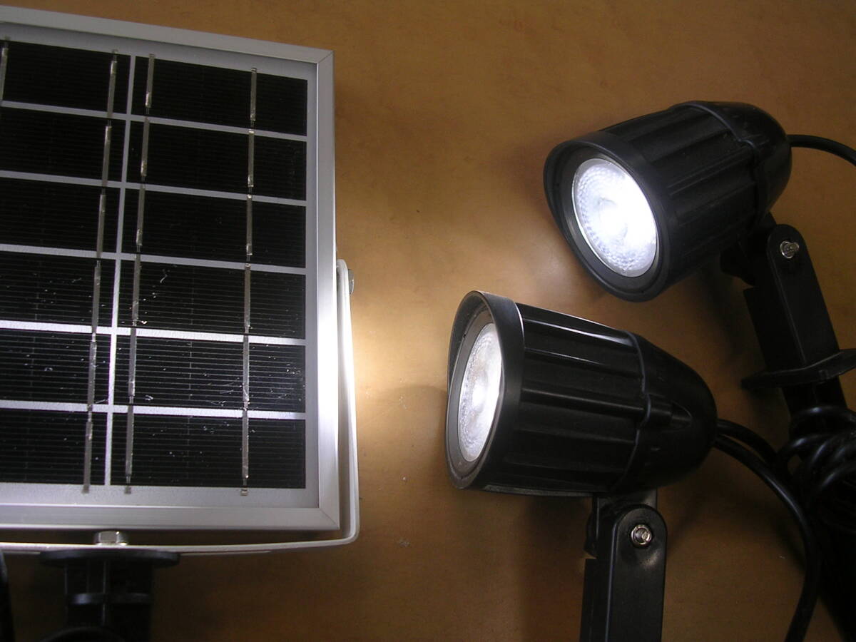 【ライト】MEIKEE ソーラー ガーデンライト  ソーラーとライトのみ ：スポットライト 電球色 昼白色 LED 屋外 の画像5