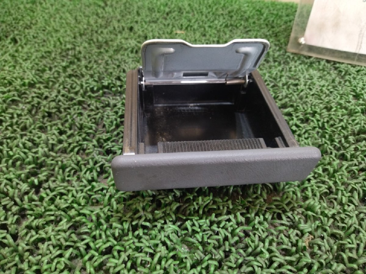  Mitsubishi ashtray Mirage E-CJ1A,CJ2A, CK1A, CK2A, CK5A, CK5AR, CK6A, CK8A, CK8AR, CL2A, CM2A, CM8A 1998 #hyj NSP151441