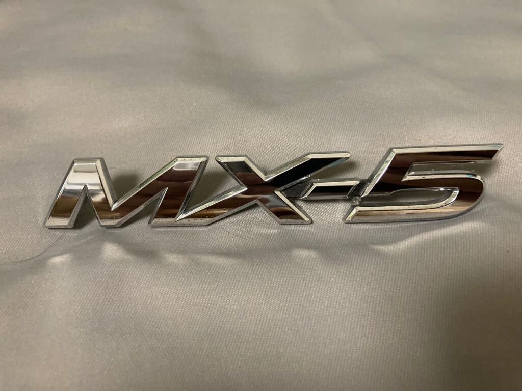 USマツダ純正 16-19 MAZDA MX-5 リア エンブレム ロードスターNDの画像1