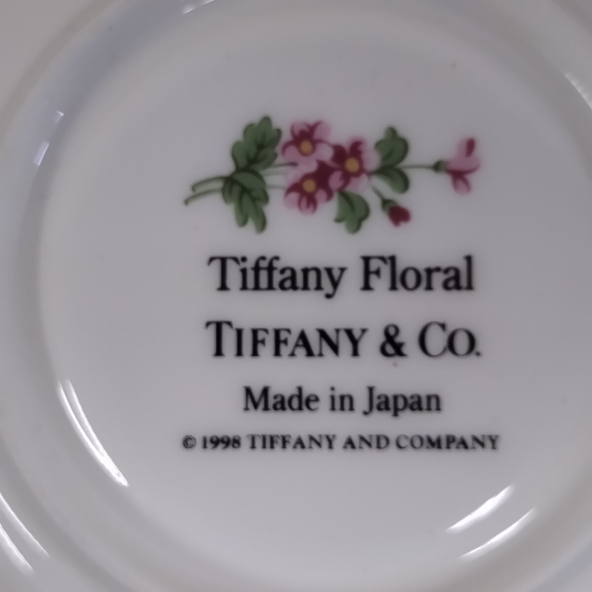 NR1215 TIFFANY & Co. ティーカップ カップ ソーサー 洋食器 2客セット Tiffany Floral 日本製 花柄 ペアカップ 箱付き ティファニー 食器_画像9