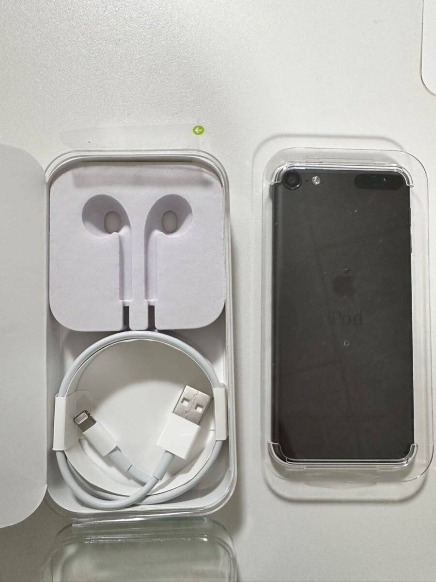 iPod touch 32GB Space Gray スペースグレイ MKJ02J/A（第6世代） Bランク_画像2