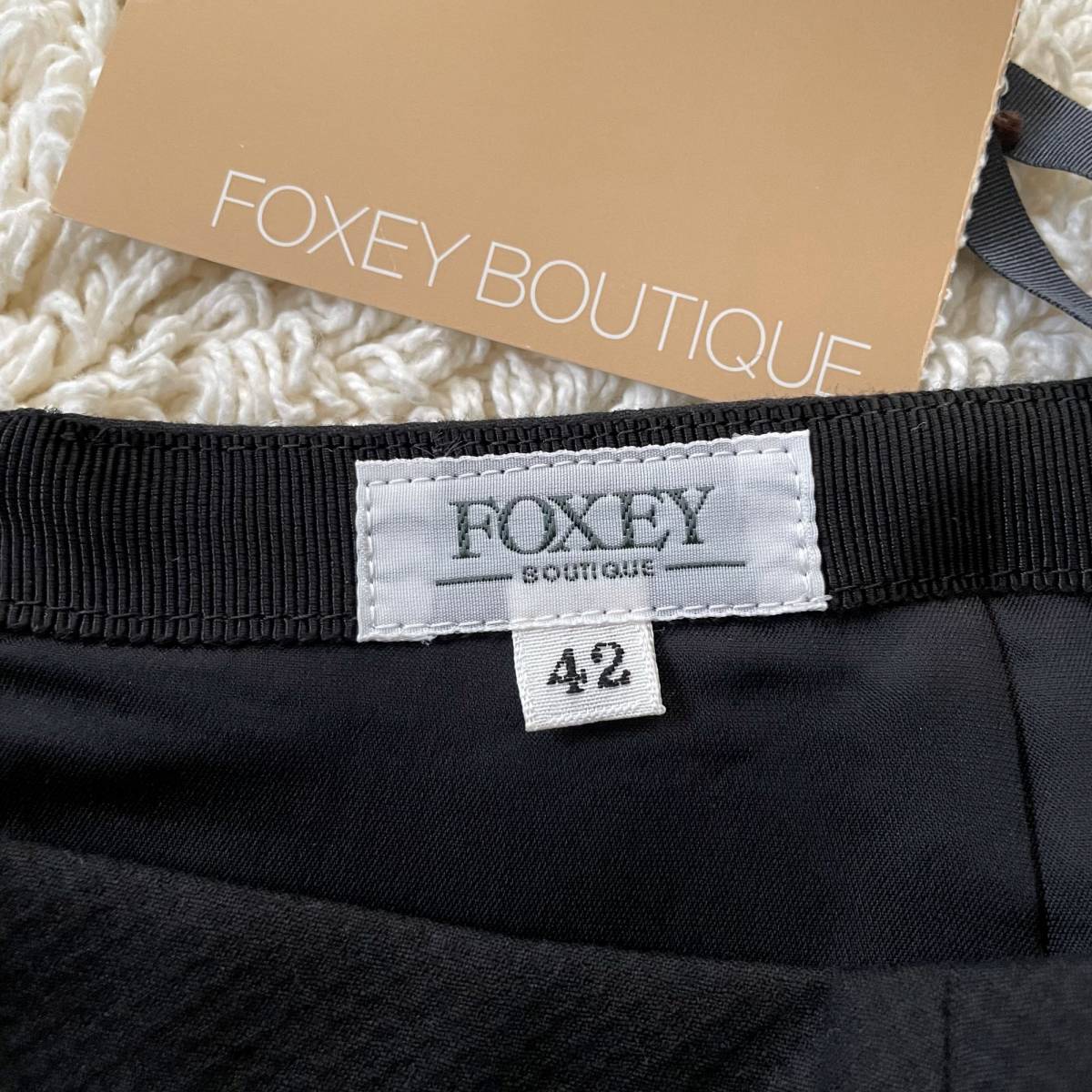 新品タグ付き フォクシー FOXEY BOUTIQUE リボンフレアースカート サイズ42（ＸＬ）黒 大きいサイズの画像7