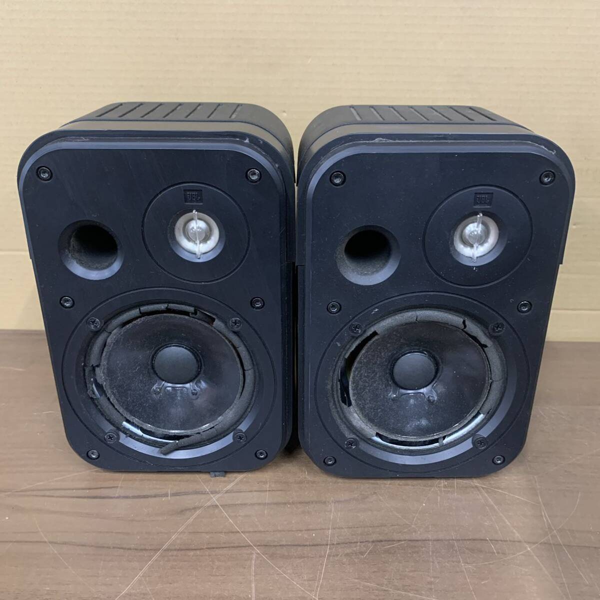 UTn601 JBL CONTROL 1X ペア スピーカー 現状品_画像2