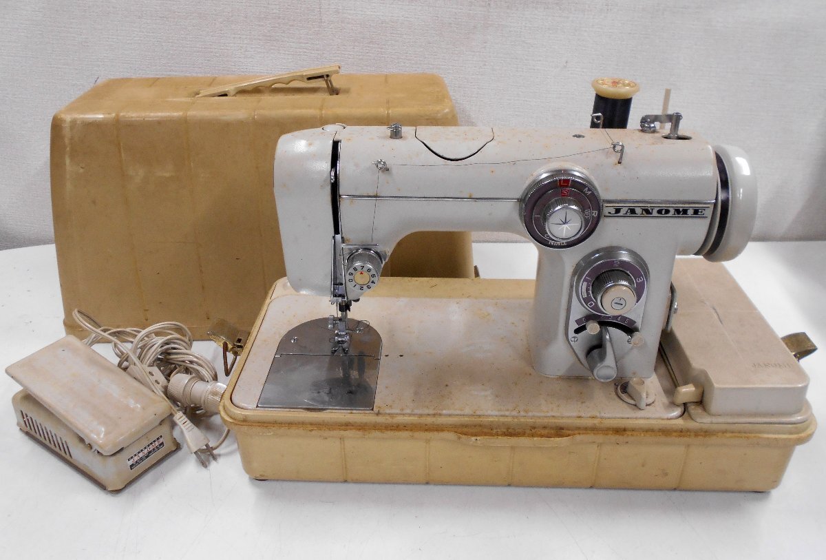 JANOME Janome швейная машина MODEL 672 Junk [se189]
