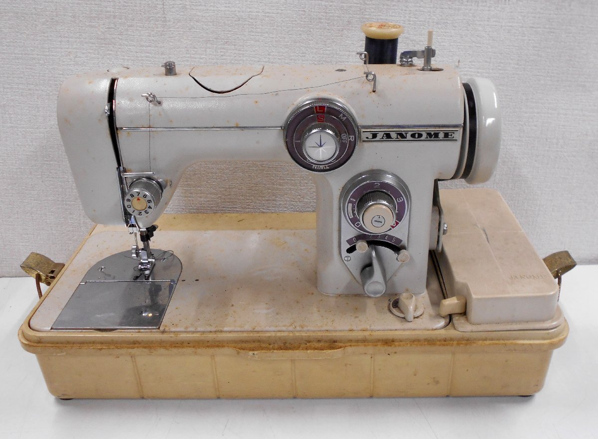 JANOME Janome швейная машина MODEL 672 Junk [se189]