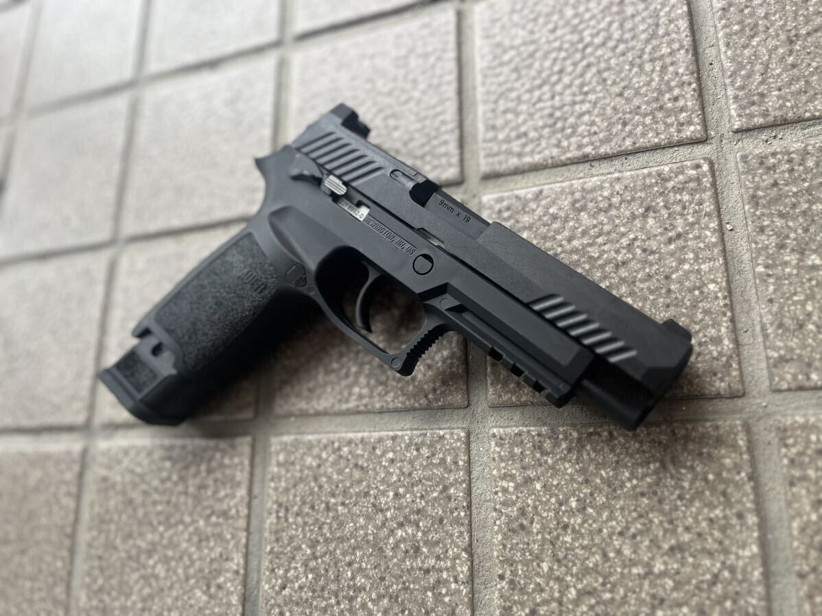 SIG SAUER SIG AIR Proforce M17 BK CO2 ブローバックハンドガンの画像2