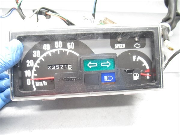 MR6-0416-47 ホンダ ジャイロX-2 TD02-111～ 4st Fi車 スピードメーター メーター 500円スタート！_画像2