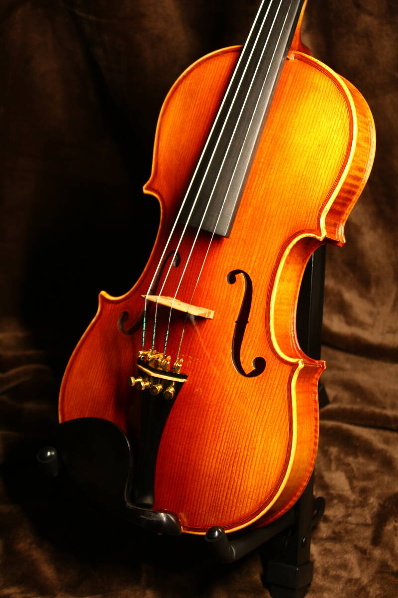 工房製　バイオリン　アンティークフィニッシュ　虎杢　美麗　裏板一枚　セット_画像3