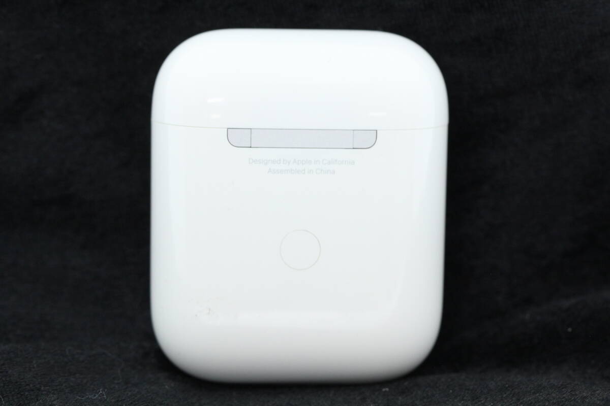 中古品★R51 Airpods Charging Case エアーポッズ Apple チャージングケース 充電ケースのみ A1938 第2世代 純正 Bluetooth 動作確認済の画像2