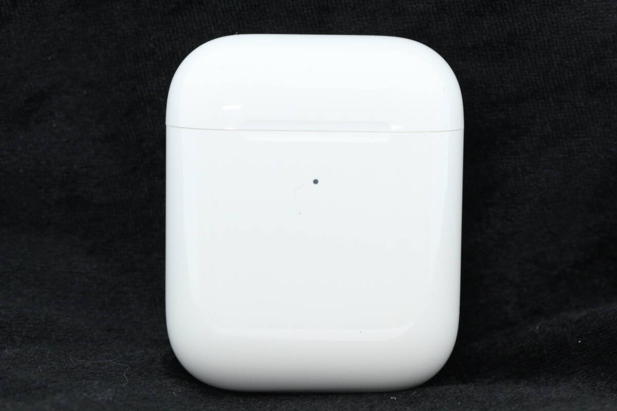 中古品★R51 Airpods Charging Case エアーポッズ Apple チャージングケース 充電ケースのみ A1938 第2世代 純正 Bluetooth 動作確認済の画像1