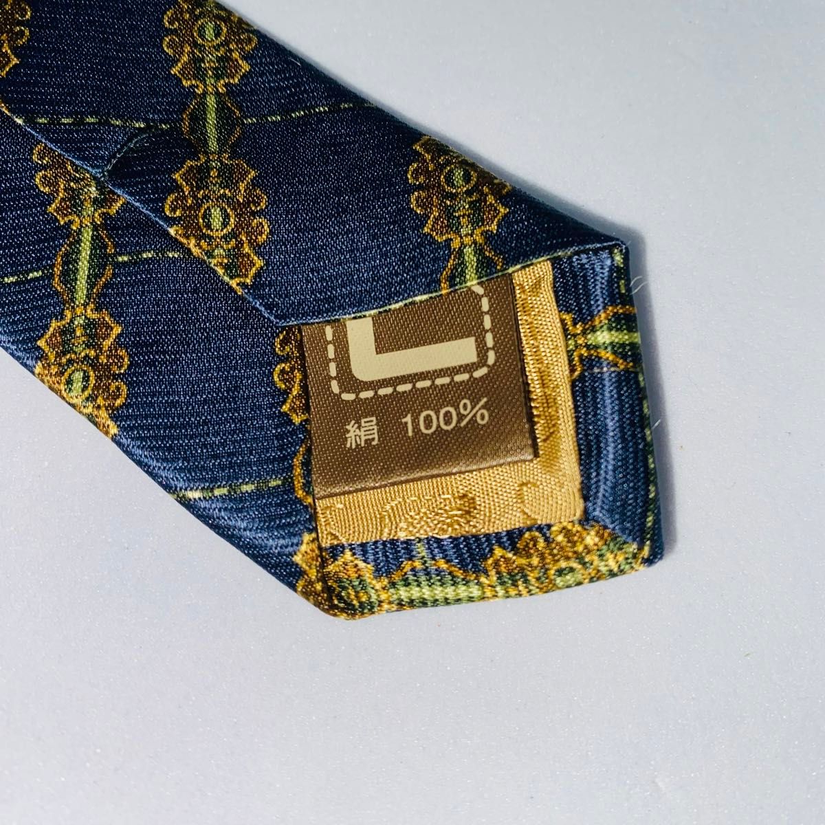 LANCEL シルクネクタイ　高級　チェック柄　総柄　絹100% 日本製　紺色 ネクタイ シルク ネイビー　ビジネス