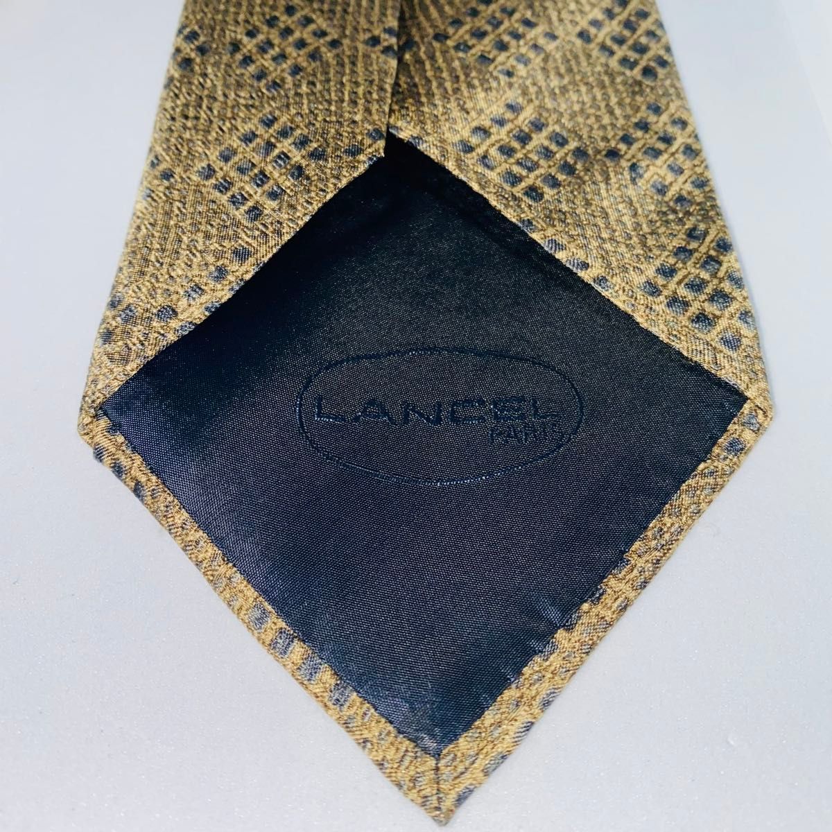 LANCEL ランセル　シルクネクタイ　高級　イタリア製　シルク100% 薄茶色 ブランドネクタイ ネクタイ シルク ビジネス