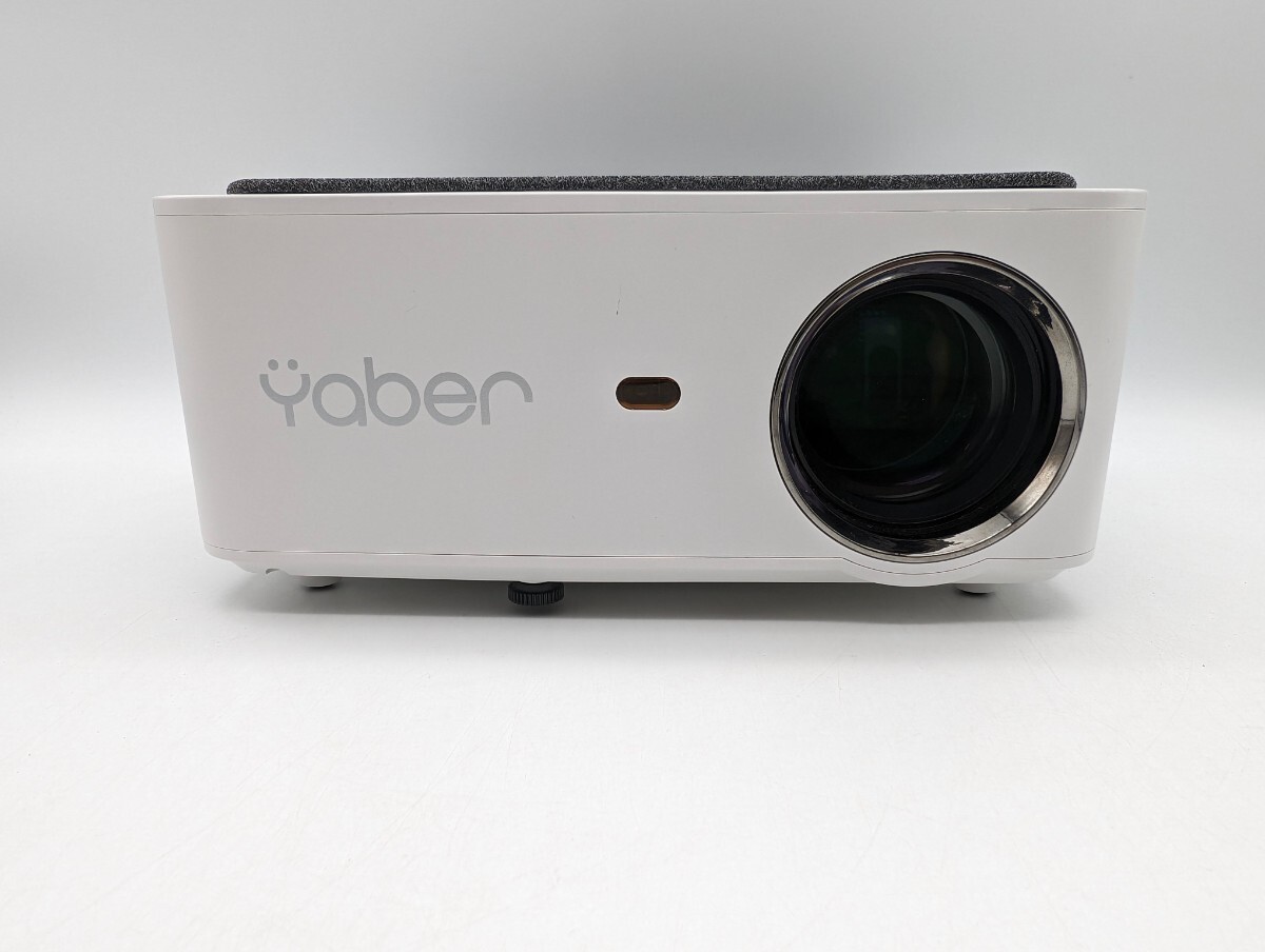 動作品 YABER 移動ケース付き プロジェクター Model No.V6 1080P Projector ホームシアター 小型 Wi-Fi Bluetooth ブルートゥース ヤバー_画像2