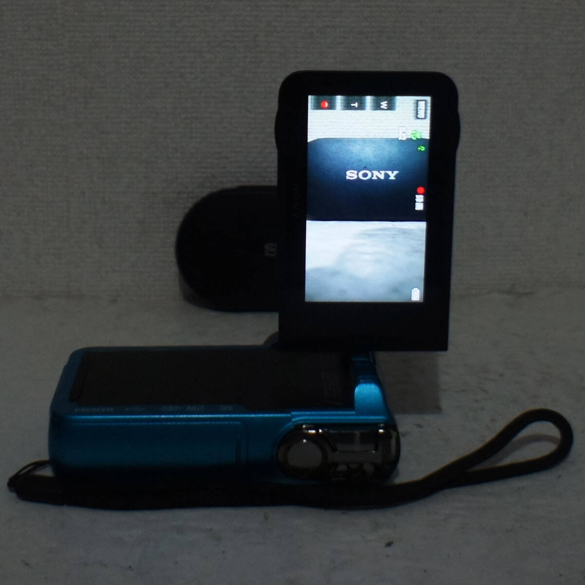 【送料無料 】Sony HDR-GW77V フルハイビジョン60P 16GB内蔵 5m防水 耐塵 耐衝撃 動作確認済み_画像4
