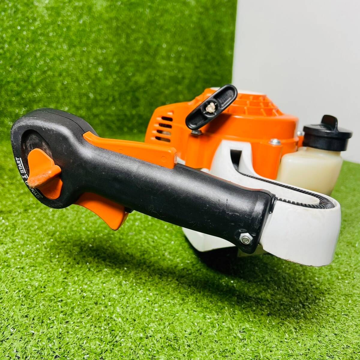 ★動画あり STIHL スチール HS52 ヘッジトリマー バリカン エンジン式 動作良好 領収OK w0425-1の画像3