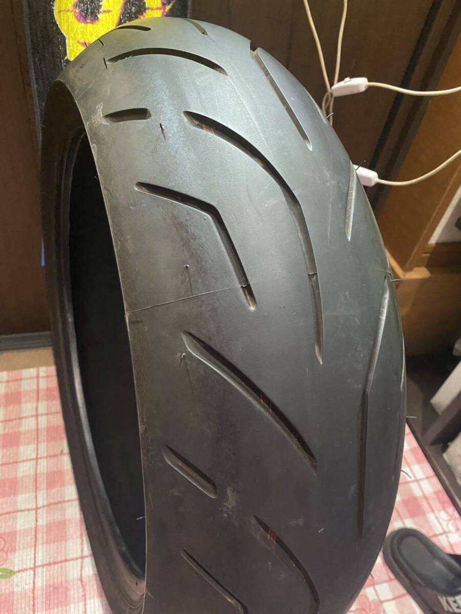 中古MCタイヤ バリ山 BRIDGESTONE BATTLAX S20 190/50ZR17 ブリヂストン バトラックス ハイパースポーツ 190 50 17 3019 K4725_画像5