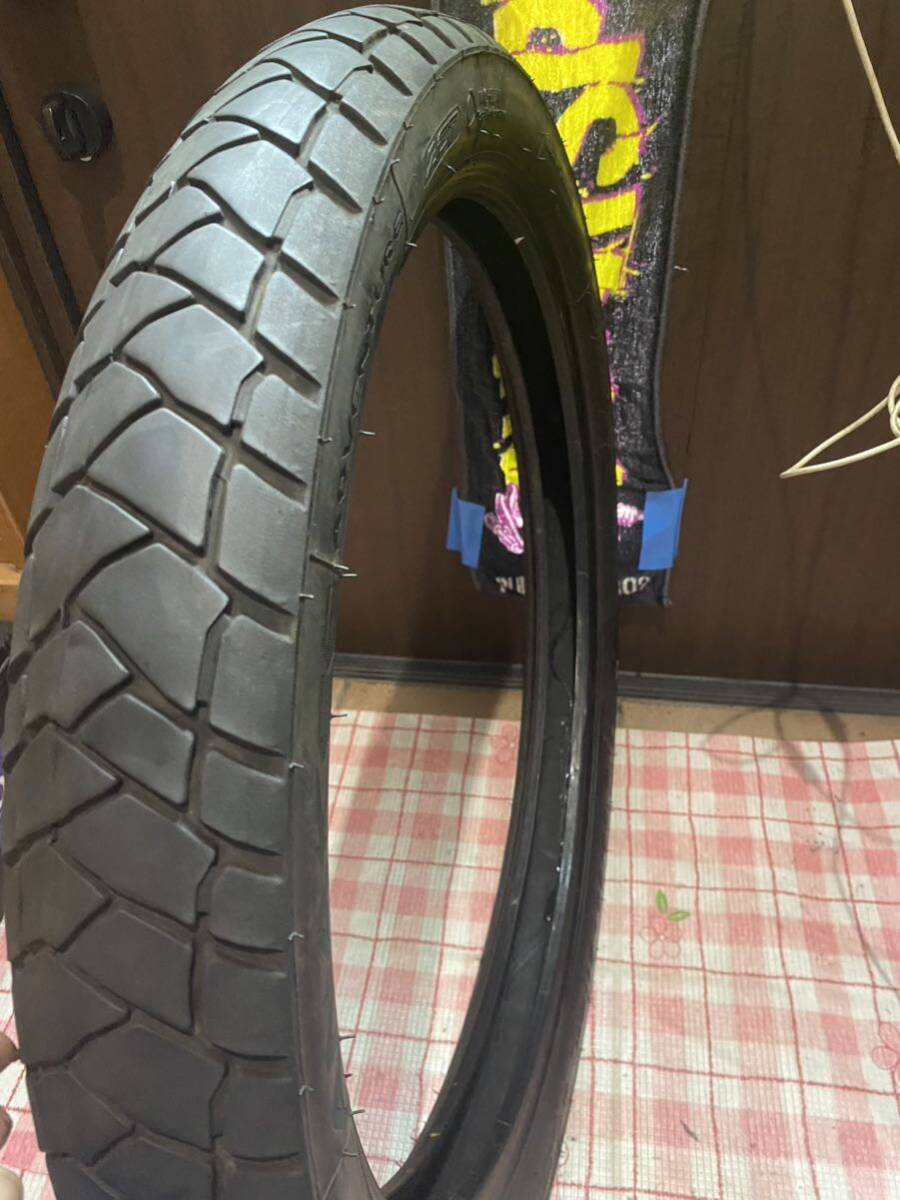 中古MCタイヤ MICHELIN ANAKEE ADVENTURE 2CT 90/90-21 ミシュラン アナキー 90 90 21 4019 K4729の画像4