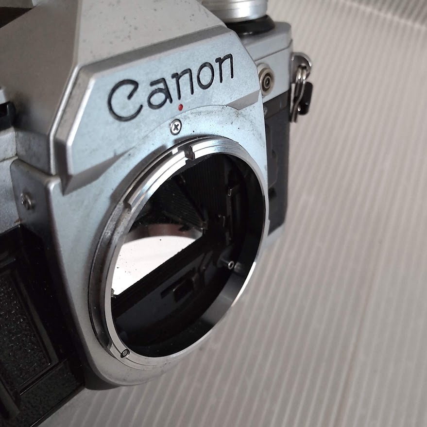 ●[ジャンク品] キヤノン Canon AE-1 35mm 一眼レフフィルムカメラ シルバー ボディのみ 4924257_画像8