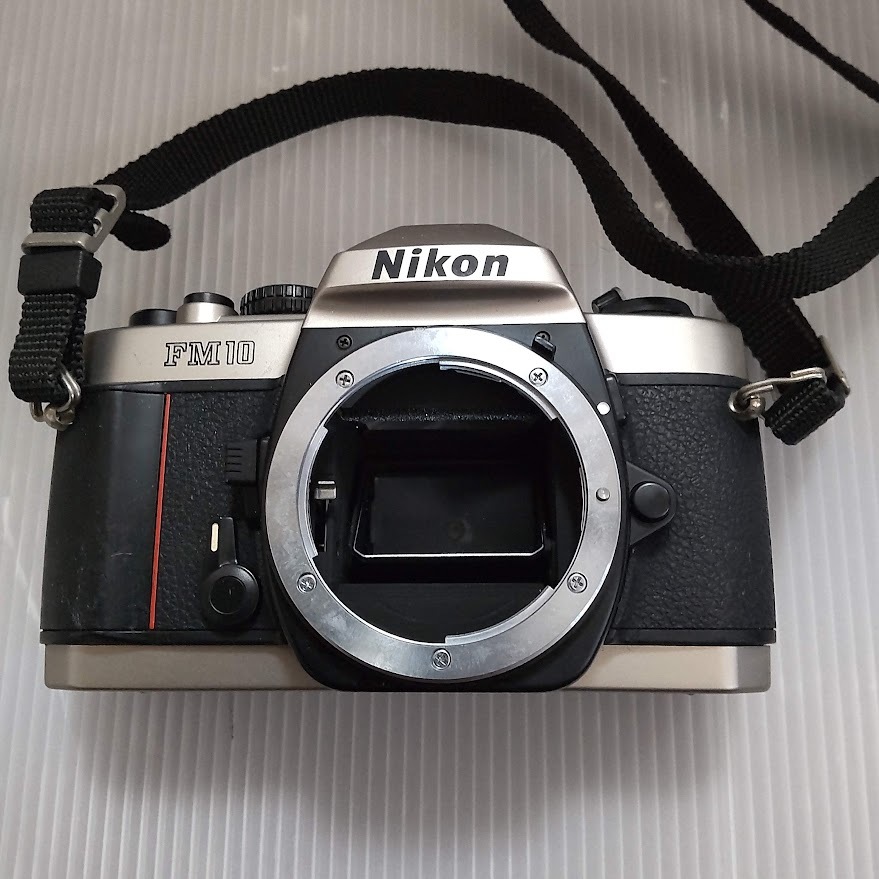 ●[現状品] ニコン Nikon FM10 35mm 一眼レフフィルムカメラ ボディのみ 2436731の画像1