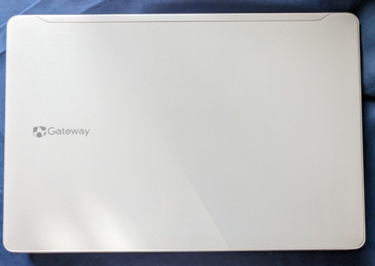 希少！高速SSD＋大容量１ＴHDD◯極上美品◯高性能 Gateway白 Windows11 Webカメラ OfficeOnline