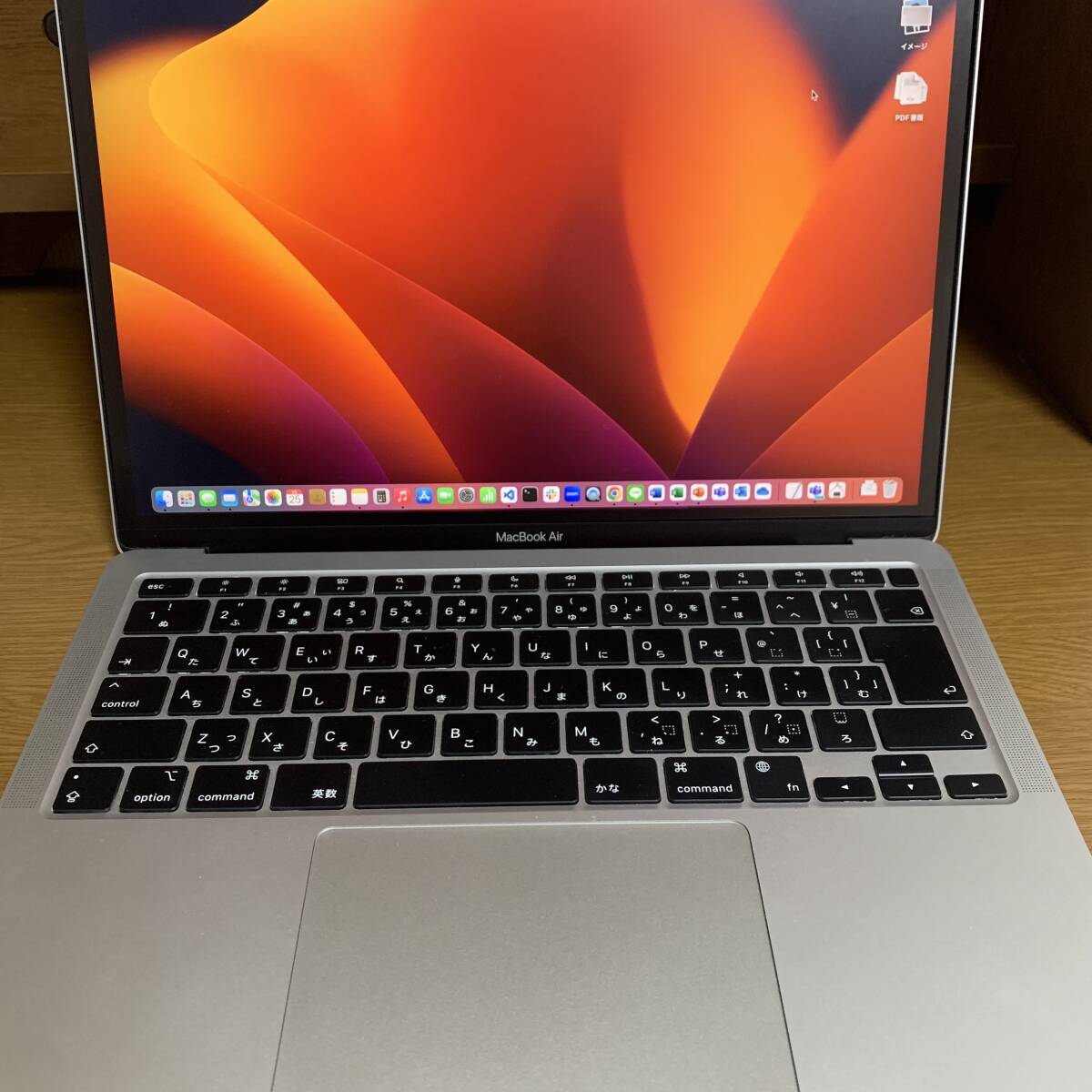 MacBook Air 13 インチ M1チップ（8コアCPU/7コアGPU）/ メモリ 16GB / SSD 256GB / シルバーの画像2