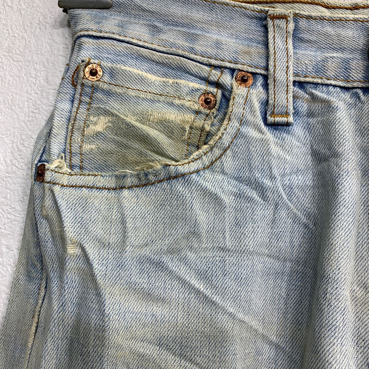 Levi's 501 デニムパンツ W27 リーバイス ボタンフライ ライトブルー コットン 古着卸 アメリカ仕入 2403-1158_画像4