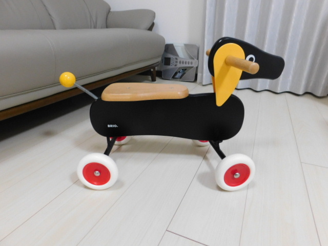 ブリオ ライドオンダッチー  スウェーデンの幼児用乗用玩具の画像3