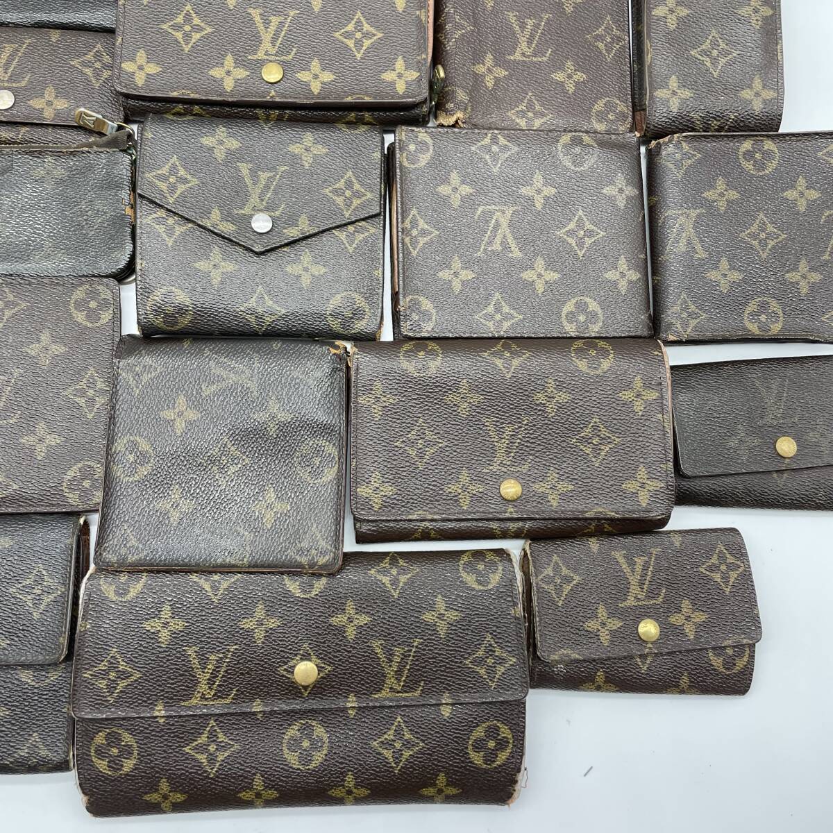 LOUIS VUITTON【 43点 まとめ セット 】ルイヴィトン 長財布 折り財布 モノグラム 小物 大量 LV レザー ポルト ウォレット ジャンク_画像6