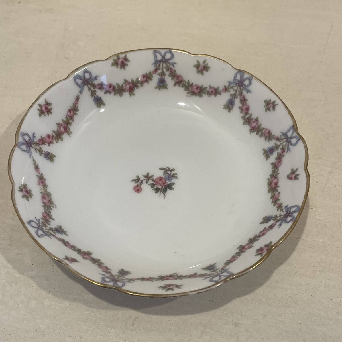  France .. city Limo -ju pin Crows ribbon Galland rose flower plate plate fruit bowl Galland 