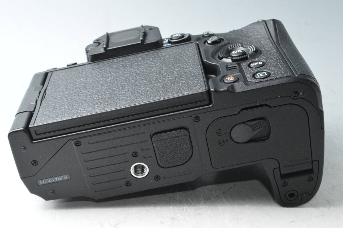 #a1452【美品】シャッター数3878回 OM SYSTEM（オーエムシステム） OM-1 ボディ_画像4