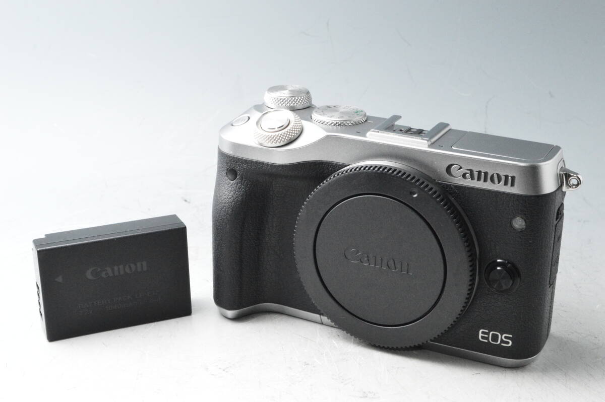 #a1492【良品】 Canon キヤノン EOS M6 ボディ シルバーの画像1