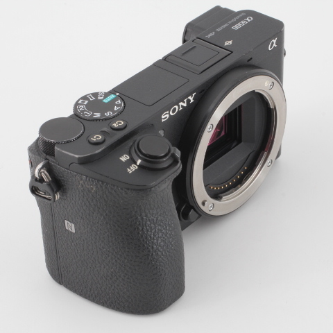 #JA273 【美品】 シャッター数30,910枚 ソニー SONY α6500 ボディ ILCE-6500の画像1