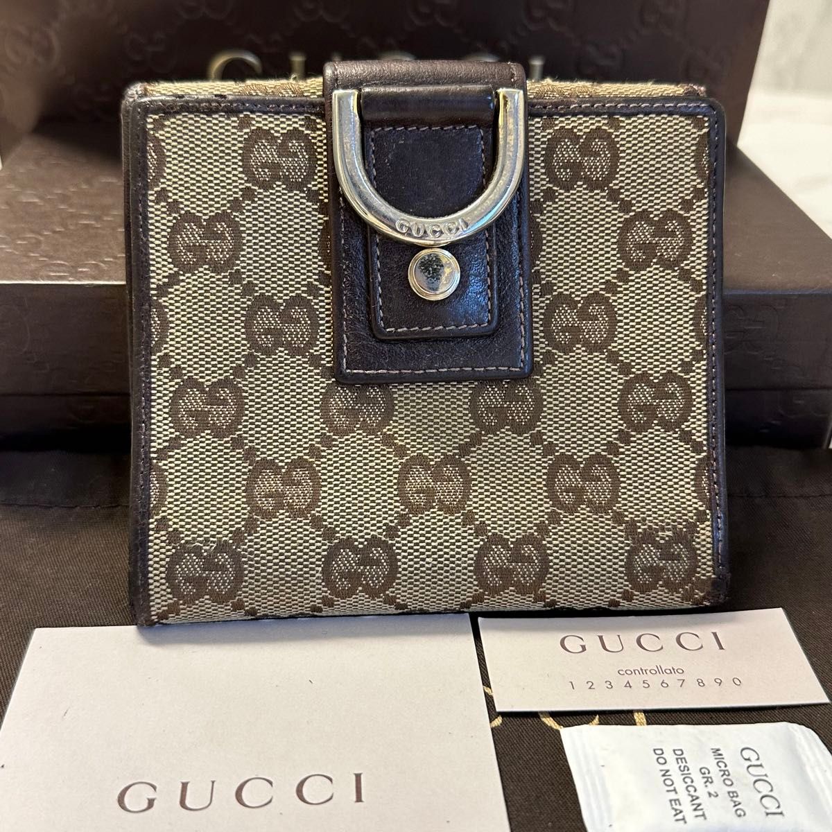 新品同様！ グッチ GUCCI 財布 二つ折り　折り財布 GGキャンバス