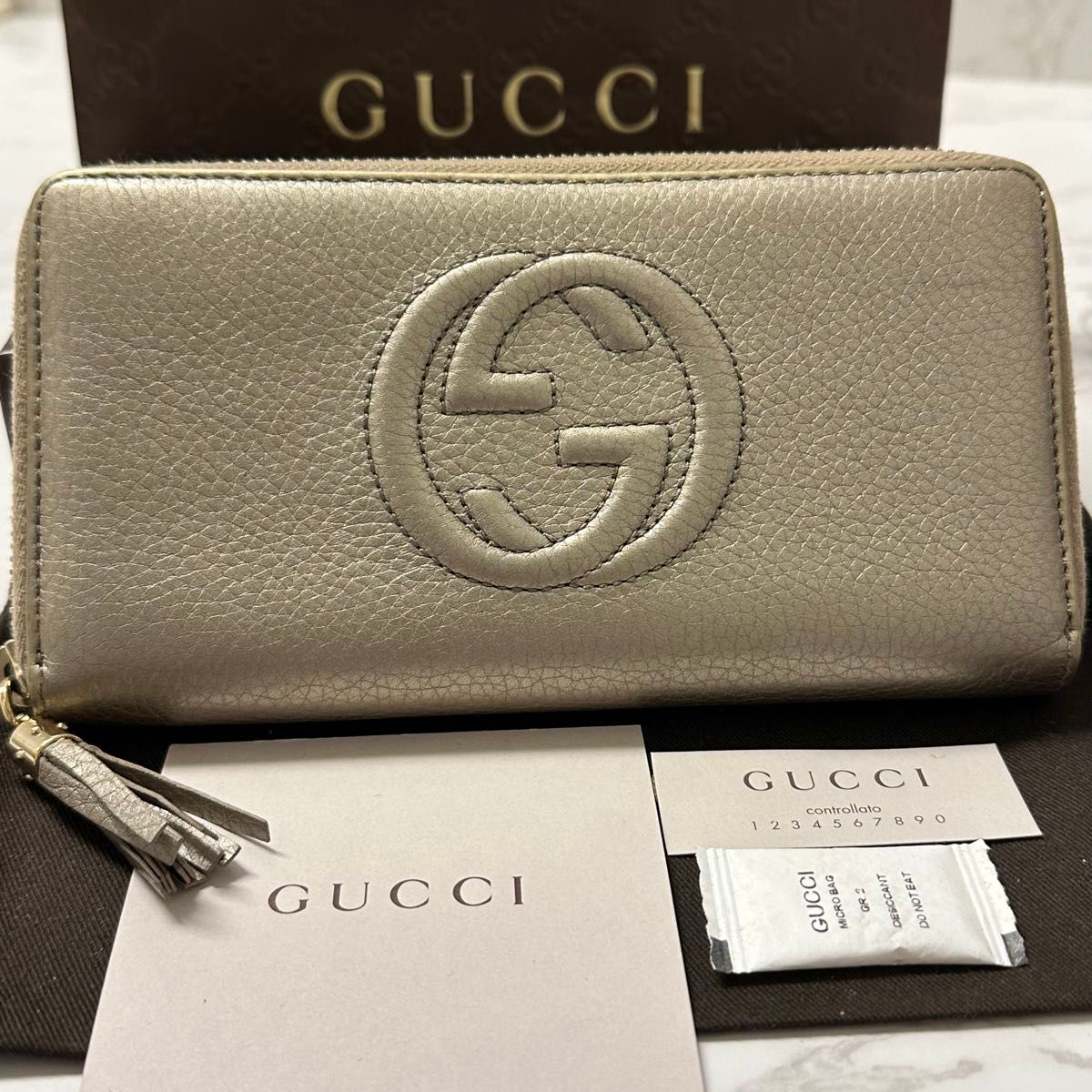 新品同様 グッチ GUCCI 財布 長財布 ソーホー ラウンドファスナー|