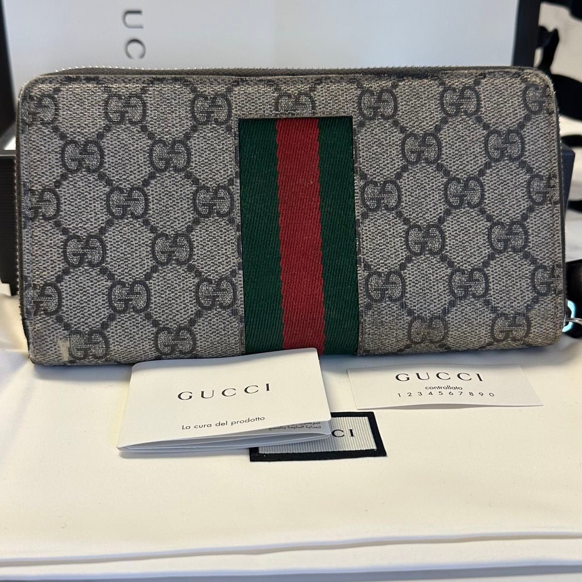 新品同様！ グッチ GUCCI 財布 長財布 GGスプリーム シェリーライン　ラウンドファスナー