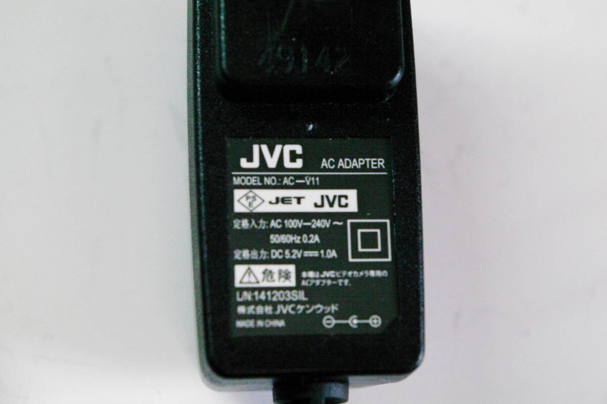 JVC　Everio　エブリオ　デジタルビデオカメラ　ACアダプター　AC-V11　■T6_画像2