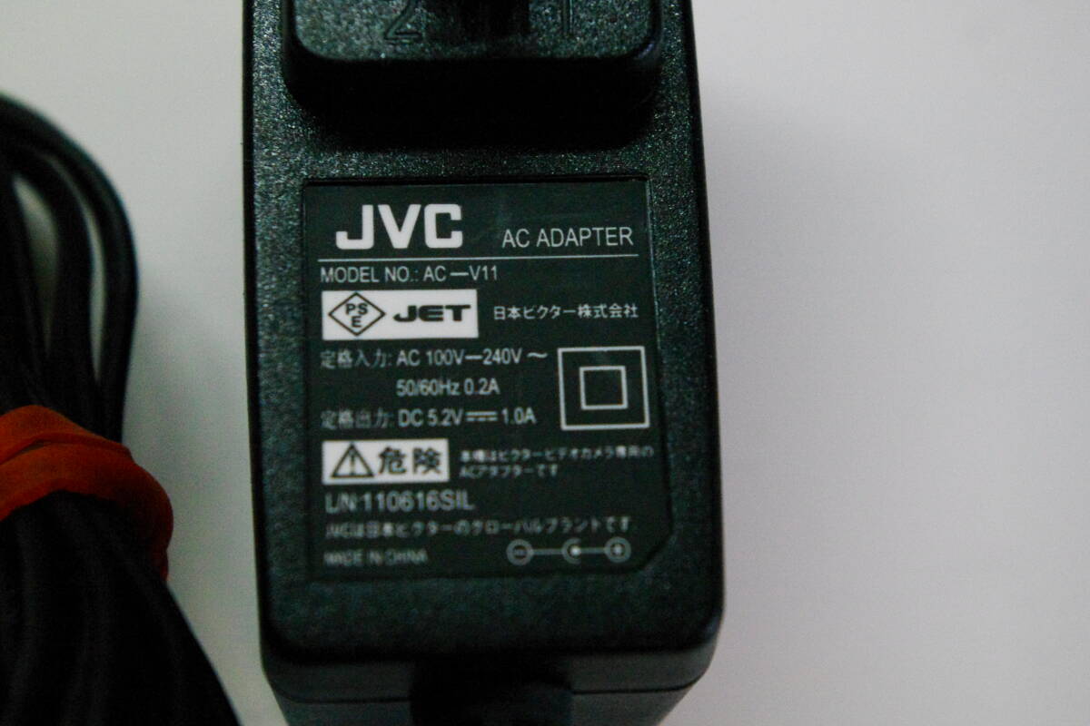 JVCケンウッド Victor ビクター ビデオカメラ Everio ACアダプター AC-V11 GZ-E750/GZ-E345/GZ-E265/GZ-E170/GZ-E117/GZ-F100等 ■T4の画像2