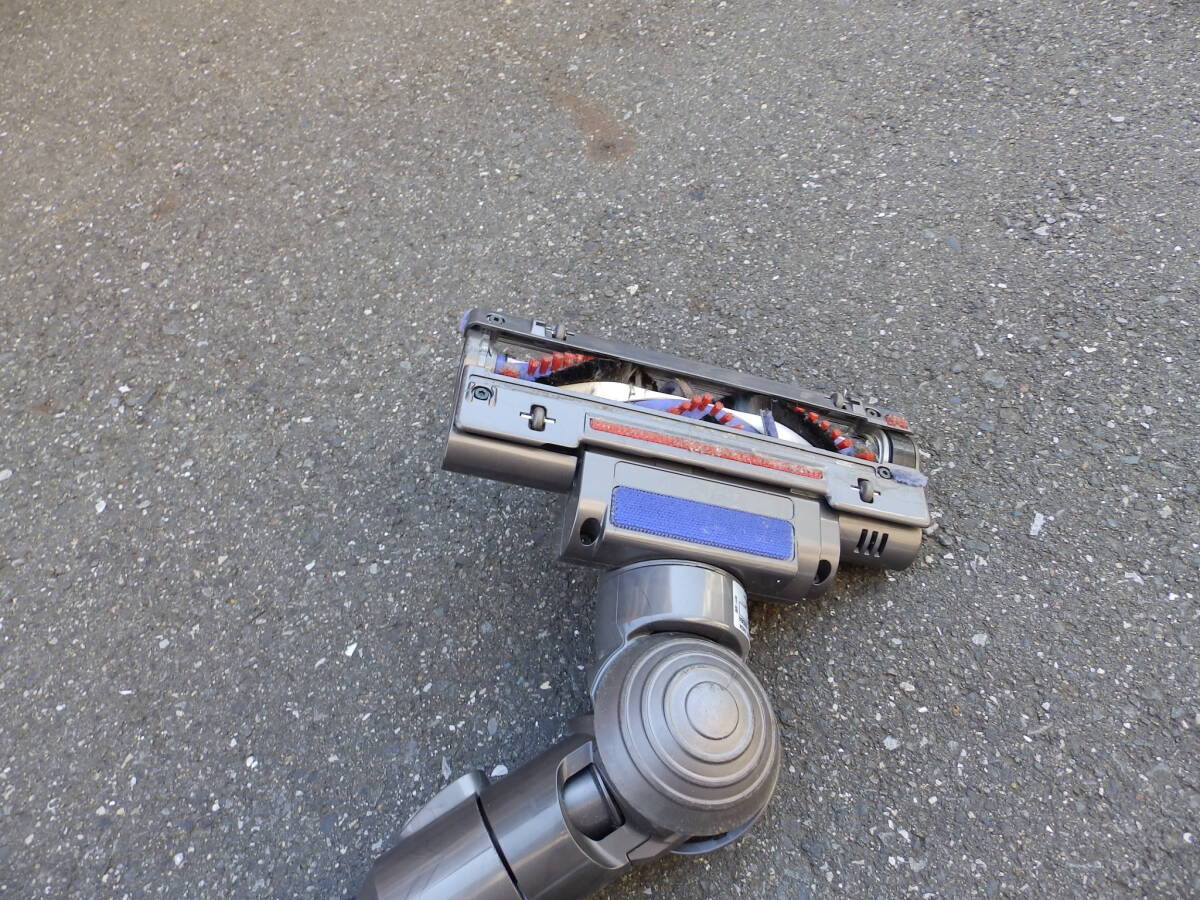 1 dyson サイクロンクリーナー DC45 アダプター欠 入手したとき動いてた 今は電池切れか動かない アダプター欠 中古！_画像5