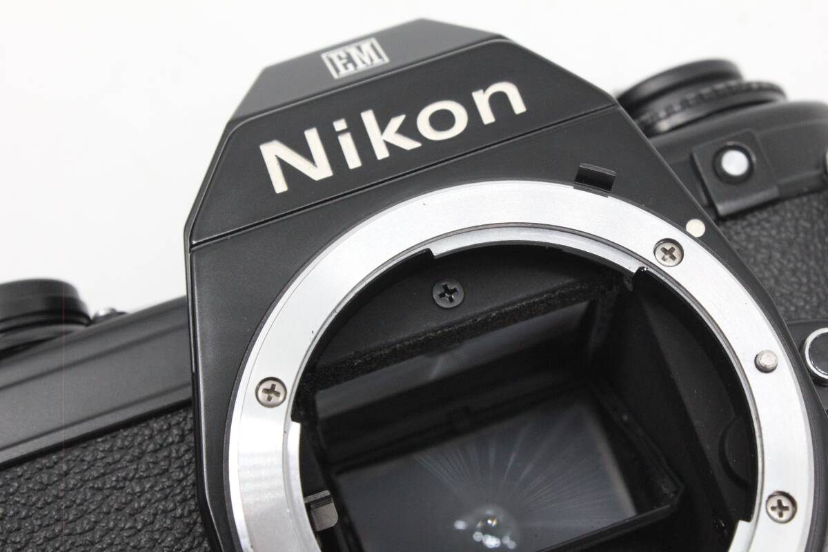 【動作確認済／超美品】 ニコン Nikon EM ボディ 659万番 MT4043_画像2