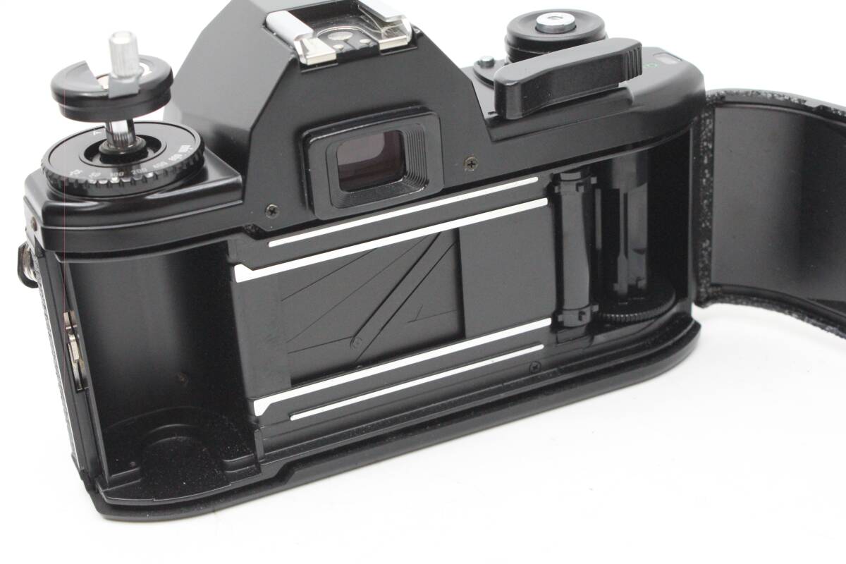 【動作確認済／超美品】 ニコン Nikon EM ボディ 659万番 MT4043_画像10