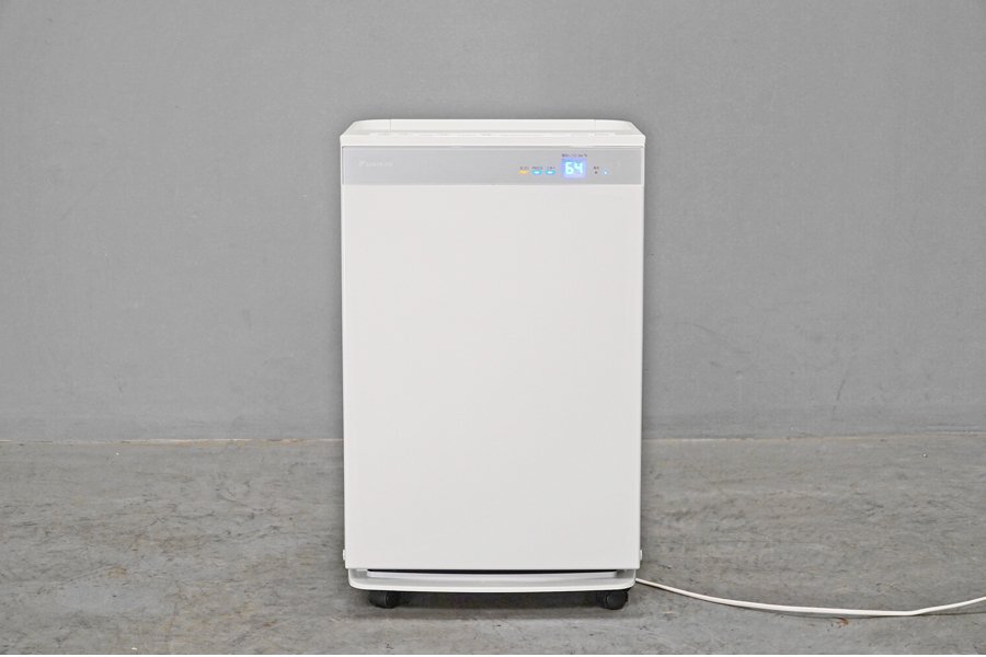 611 使用浅 極美品 DAIKIN (ダイキン) MCK70W 加湿ストリーマ空気清浄機 ホワイト2020年製 加湿18畳 空気清浄31畳まで_画像1