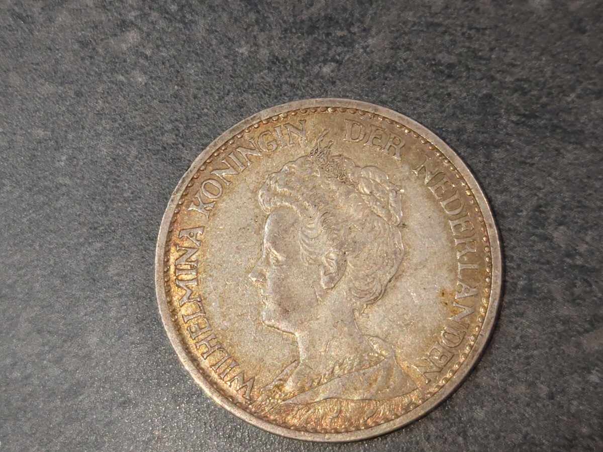 （1円スタート）希少　 オランダ　ウィルヘルミナ王女　1ギルダー 　銀貨　1915年　　トーン 品位.945 重さ10g　 成年像 　mature head_画像1