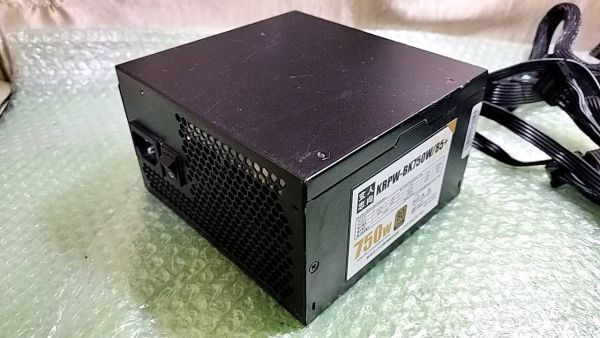 W140 玄人志向 750W KRPW-BK750W/85+ PC用 電源BOX 電源ユニットの画像2