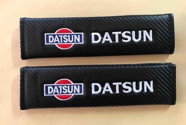DATSUN ダットサンロゴ刺繍カーボン調シートベルトパッド 送料無料 ヨンメリ ハコスカ S30 ダットラ 510ブル ローレル サニーの画像2
