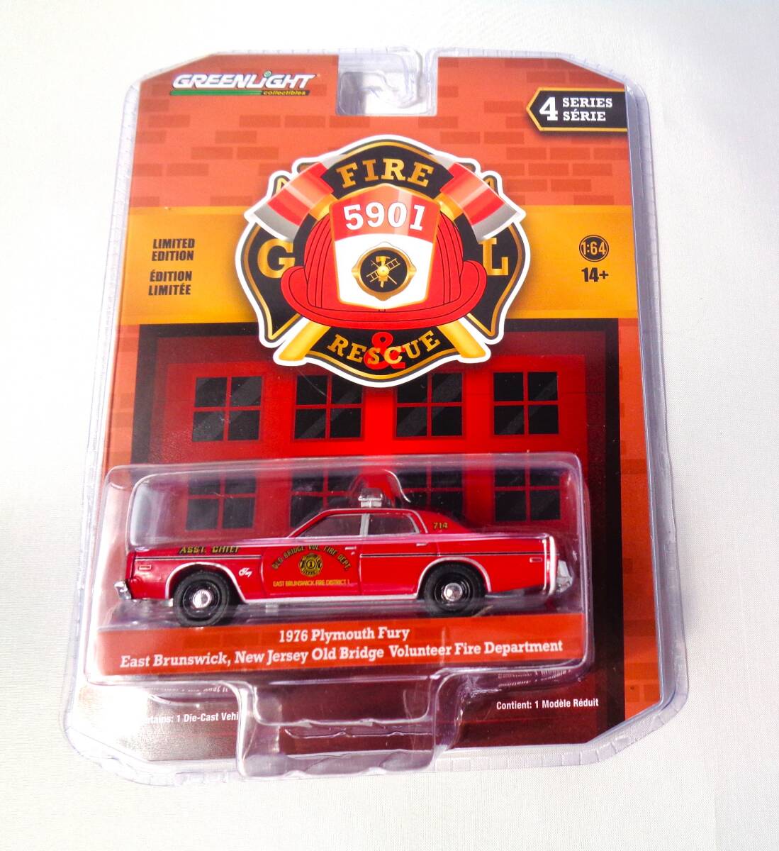 グリーンライト GREENLIGHT 1/64 1976 Plymouth Fury East Brunswick New Jersey Old Bridge Volunteer Fire Department プリムス ②の画像1