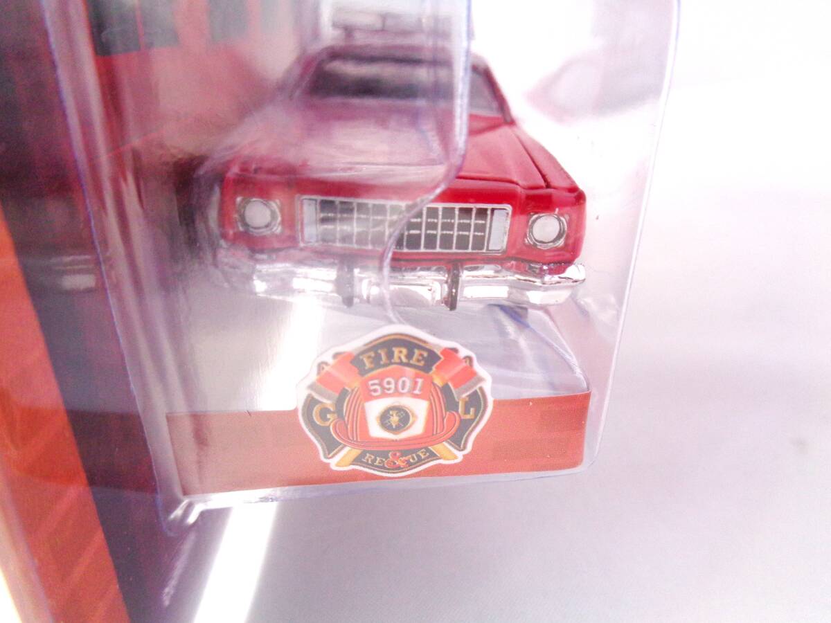 グリーンライト GREENLIGHT 1/64 1976 Plymouth Fury East Brunswick New Jersey Old Bridge Volunteer Fire Department プリムス ②の画像5