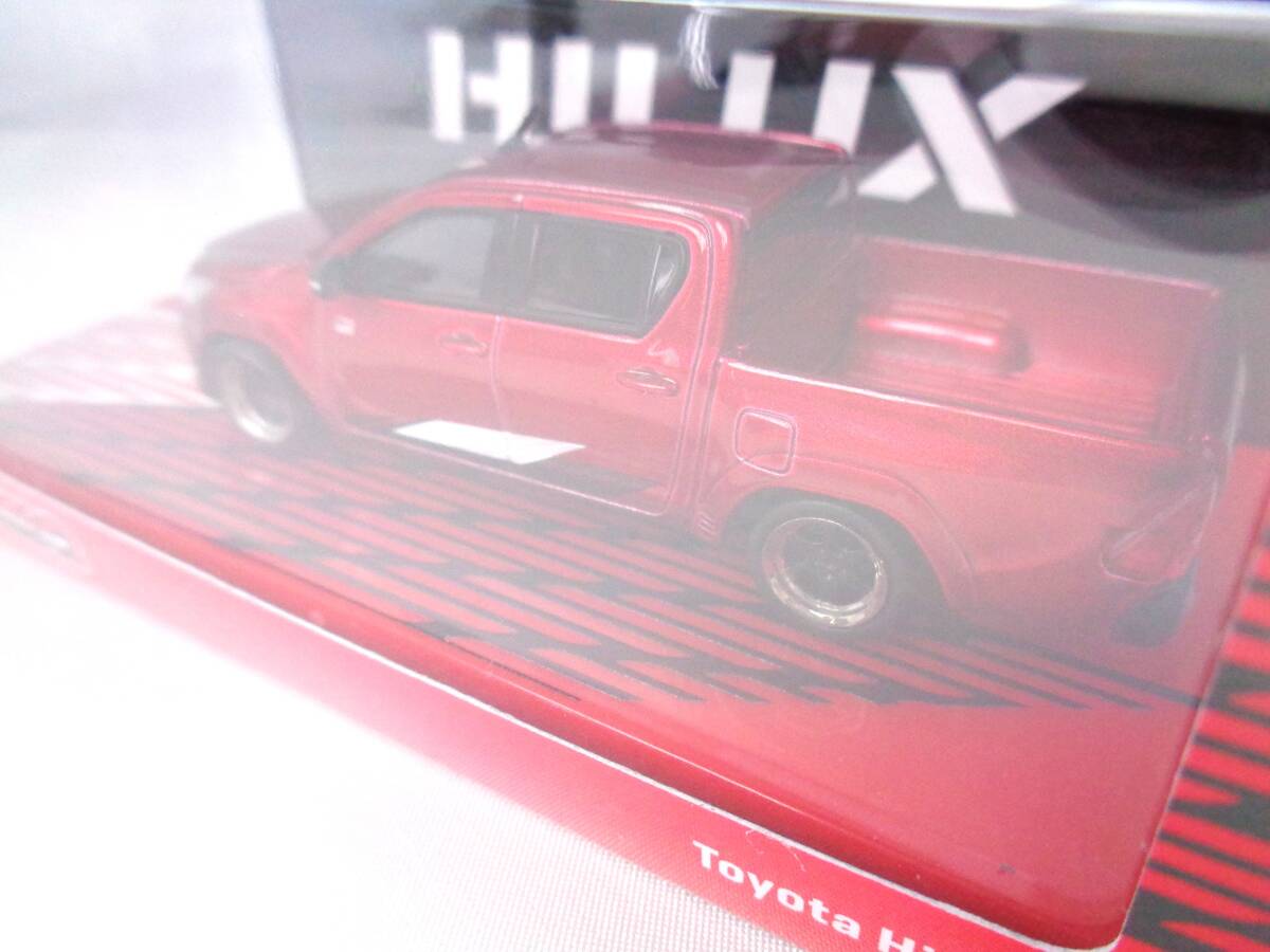 TARMAC ターマック 1/64 Toyota Hilux Red トヨタ ハイラックス レッドの画像3