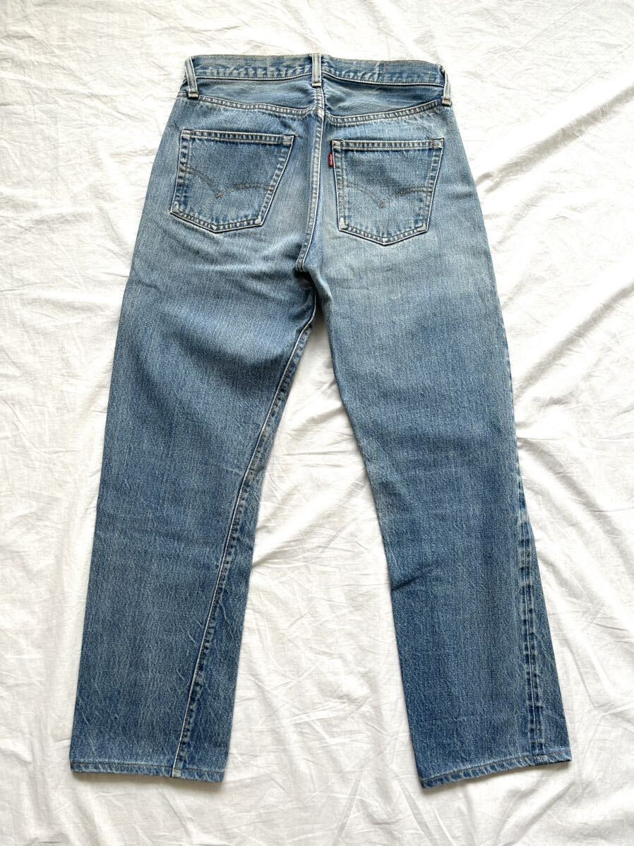 希少 70s Levi's 501 66後期 デニムパンツ ヴィンテージ オリジナル 縦落ち リーバイス ジーンズ USA製 ジーパン 赤耳 70年代 W31 77年製_画像2